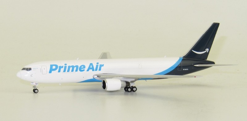 Boeing 767-300ER - Amazon Prime | Modelsnavigator.com